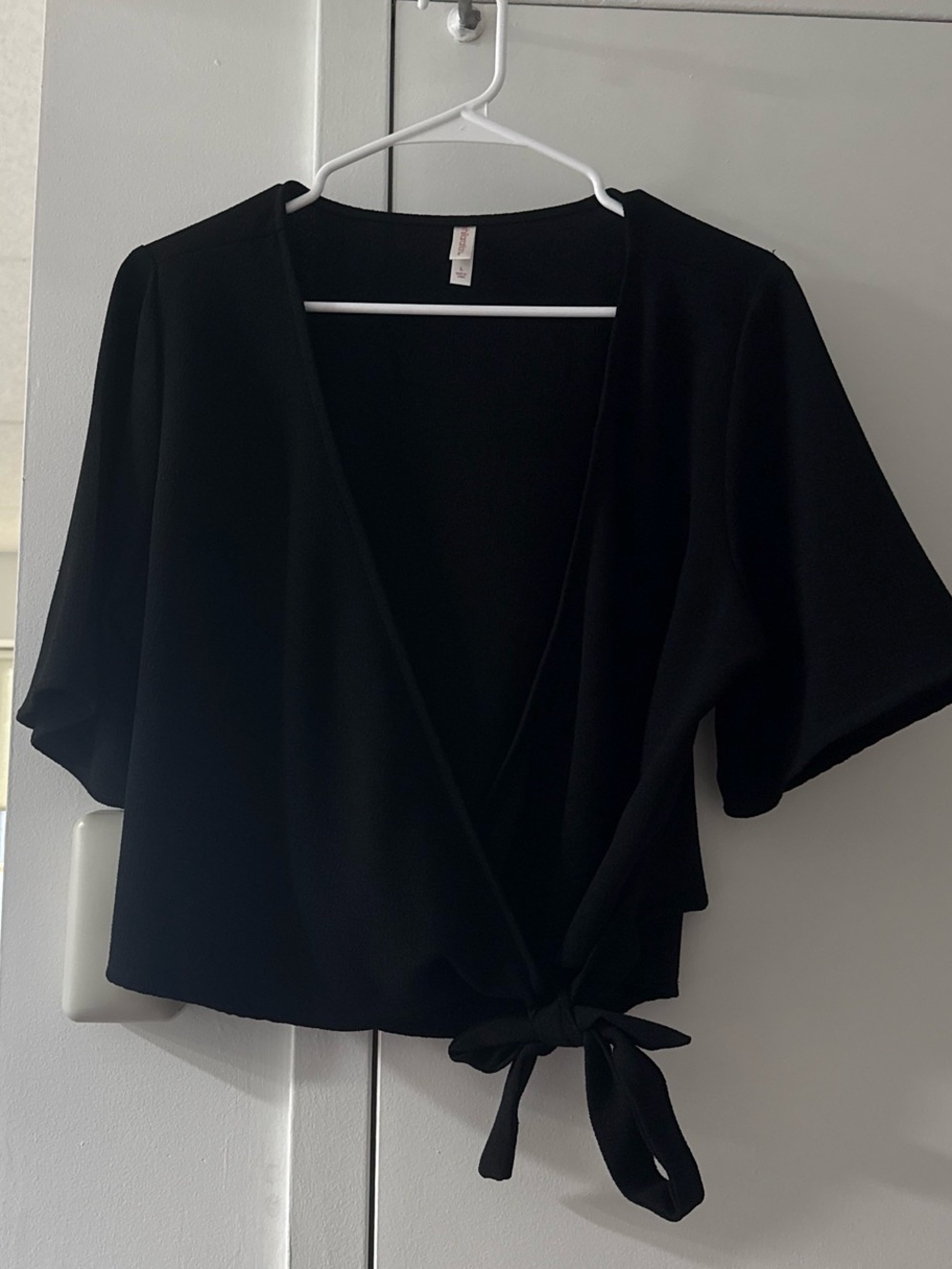 Xhilaration Black Wrap Tie-Front Short Sleeve Top